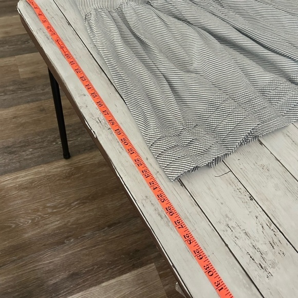 Gap XL Cotton Striped Skirts blue and white stretch pull on - Picture 7 of 8